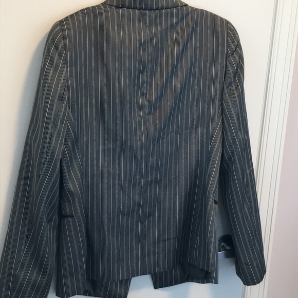 Giorgio Armani silk jacket - Picture 2 of 16